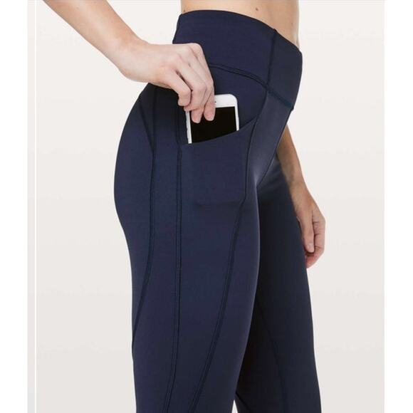 Lululemon Time To Sweat Crop *23 in True Navy Size 8 - Picture 12 of 12